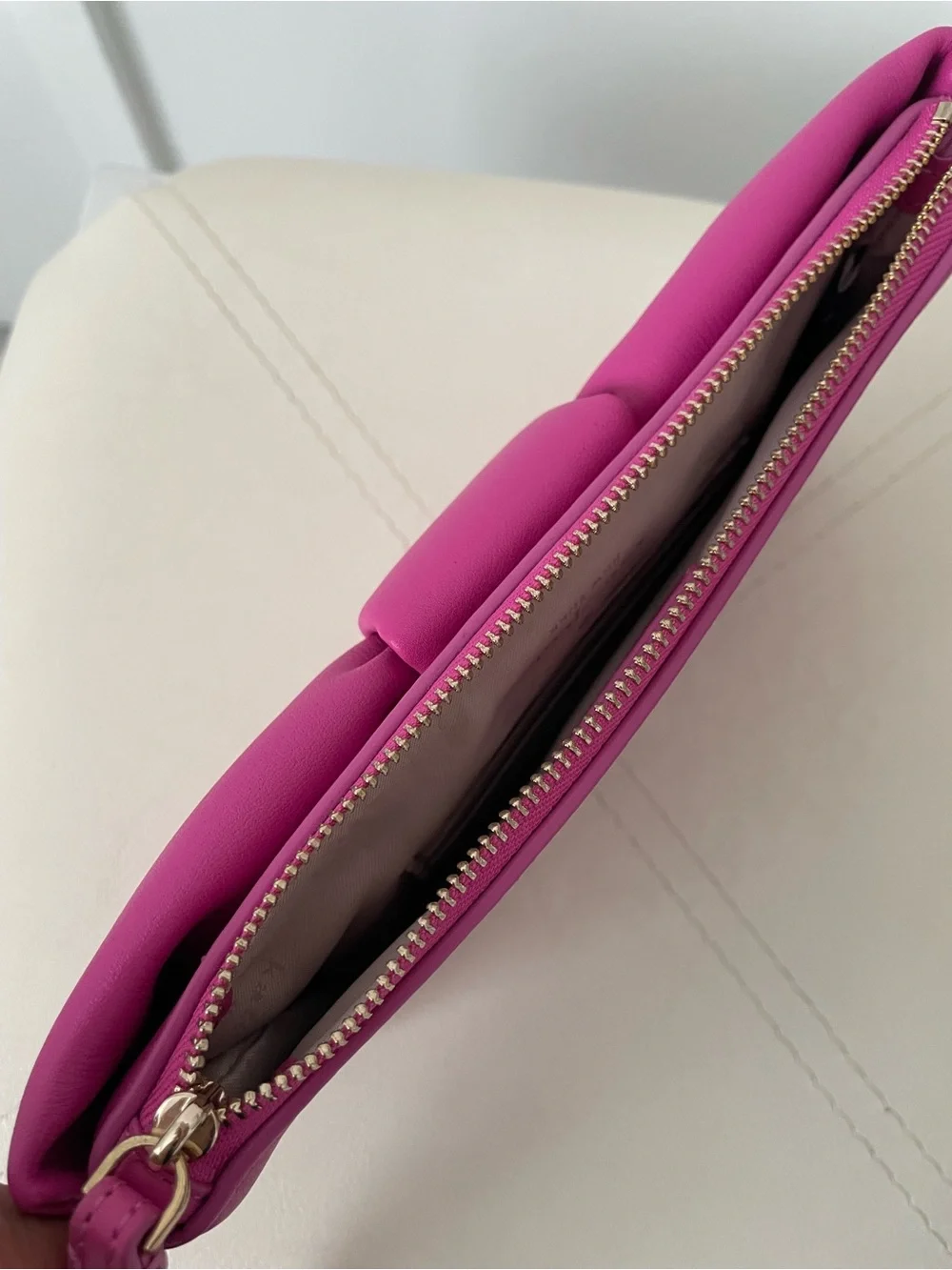 Kate Spade New York MILLIE BOW MEDIUM WRISTLET